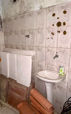 Casa para alugar com 175m², 5 quartos e 2 vagas Casa para alugar com 175m², 5 quartos e 2 vagasBanheiro 2