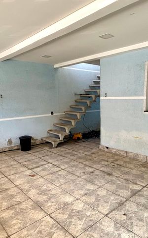 Casa para alugar com 175m², 5 quartos e 2 vagas Casa para alugar com 175m², 5 quartos e 2 vagasGaragem