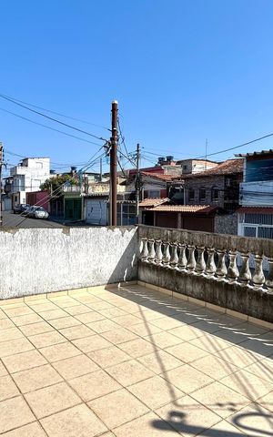 Casa para alugar com 175m², 5 quartos e 2 vagas Casa para alugar com 175m², 5 quartos e 2 vagasVaranda