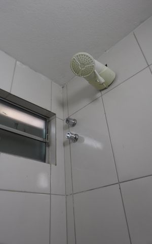 Casa para alugar com 110m², 1 quarto e 2 vagasBanheiro
