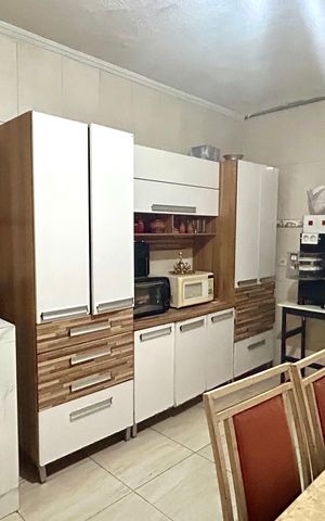 Casa para alugar com 171m², 4 quartos e 2 vagas Casa para alugar com 171m², 4 quartos e 2 vagasCozinha