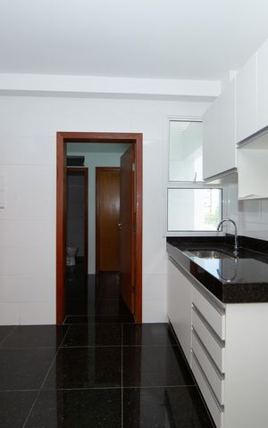 Apartamento à venda com 95m², 3 quartos e 2 vagasCOZINHA