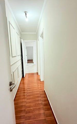 Casa para alugar com 100m², 2 quartos e 2 vagas Casa para alugar com 100m², 2 quartos e 2 vagasCorredor