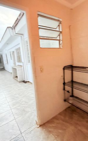 Casa para alugar com 100m², 2 quartos e 2 vagas Casa para alugar com 100m², 2 quartos e 2 vagasÁrea de serviço