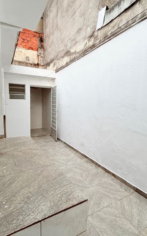 Casa para alugar com 100m², 2 quartos e 2 vagas Casa para alugar com 100m², 2 quartos e 2 vagasÁrea externa