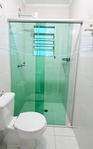 Casa para alugar com 100m², 2 quartos e 2 vagas Casa para alugar com 100m², 2 quartos e 2 vagasBanheiro social