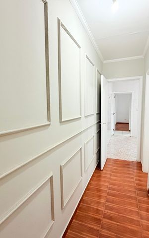 Casa para alugar com 100m², 2 quartos e 2 vagas Casa para alugar com 100m², 2 quartos e 2 vagasCorredor