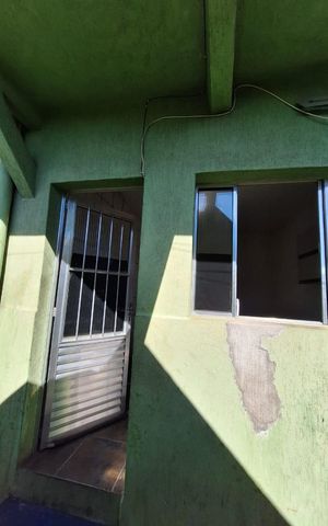 Casa para alugar com 16m², 1 quarto e sem vaga Casa para alugar com 16m², 1 quarto e sem vagaFachada