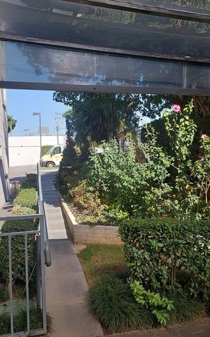 Apartamento à venda com 48m², 2 quartos e 1 vaga Apartamento à venda com 48m², 2 quartos e 1 vagaÁrea externa