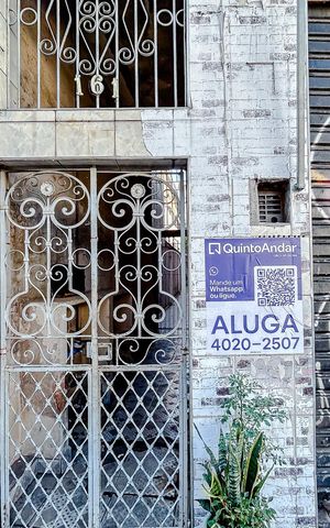 Casa para alugar com 40m², 1 quarto e sem vagaFachada com Plaquinha