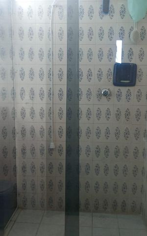 Casa à venda com 92m², 2 quartos e 2 vagas Casa à venda com 92m², 2 quartos e 2 vagasBanheiro 1