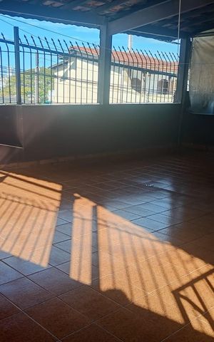Casa à venda com 92m², 2 quartos e 2 vagas Casa à venda com 92m², 2 quartos e 2 vagasÁrea externa