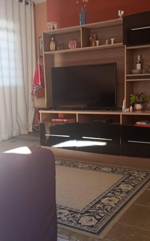 Casa à venda com 92m², 2 quartos e 2 vagas Casa à venda com 92m², 2 quartos e 2 vagasSala