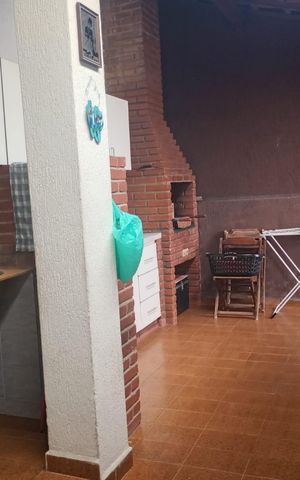 Casa à venda com 92m², 2 quartos e 2 vagas Casa à venda com 92m², 2 quartos e 2 vagasÁrea de serviço