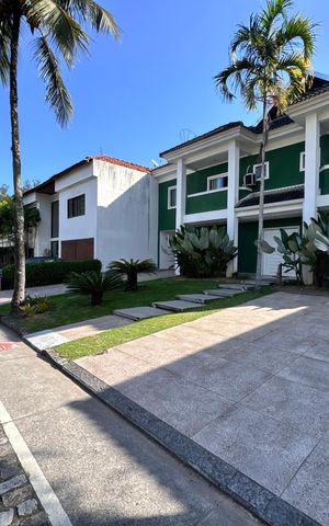 Casa de condomínio para alugar com 800m², 4 quartos e 4 vagas