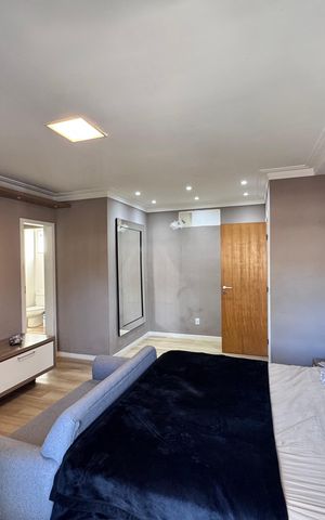 Casa de condomínio para alugar com 800m², 4 quartos e 4 vagas Casa de condomínio para alugar com 800m², 4 quartos e 4 vagasSuíte 2
