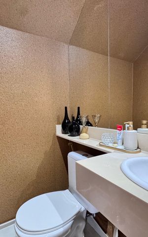 Casa de condomínio para alugar com 800m², 4 quartos e 4 vagas Casa de condomínio para alugar com 800m², 4 quartos e 4 vagasLavabo