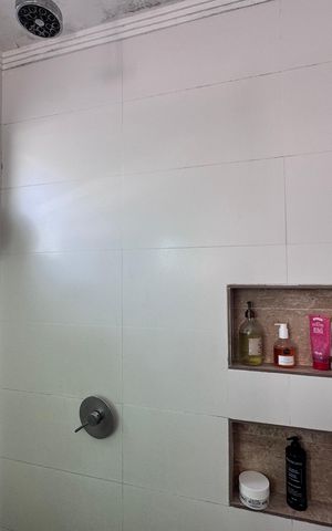 Casa de condomínio para alugar com 800m², 4 quartos e 4 vagas Casa de condomínio para alugar com 800m², 4 quartos e 4 vagasSuíte 2 - Banheiro