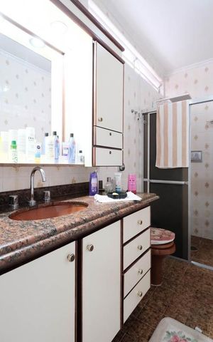 Casa para alugar com 350m², 4 quartos e 3 vagasBanheiro