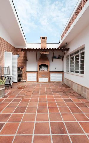 Casa para alugar com 350m², 4 quartos e 3 vagasÁrea externa
