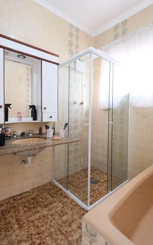 Casa para alugar com 350m², 4 quartos e 3 vagasSuíte