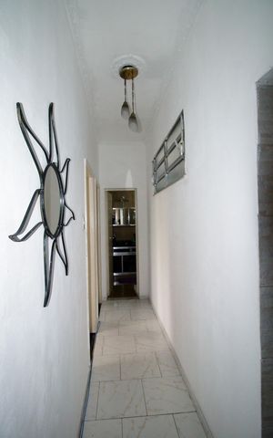 Apartamento à venda com 74m², 2 quartos e sem vagaSala - Corredor