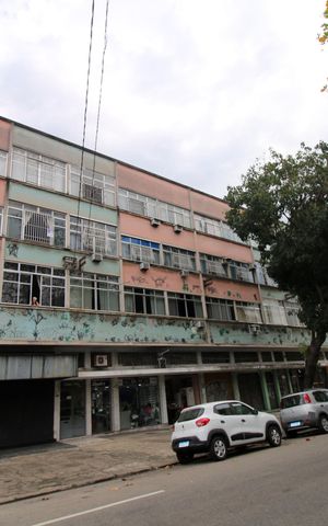 Apartamento à venda com 74m², 2 quartos e sem vagaFachada do Prédio