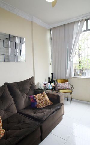 Apartamento à venda com 74m², 2 quartos e sem vagaSala