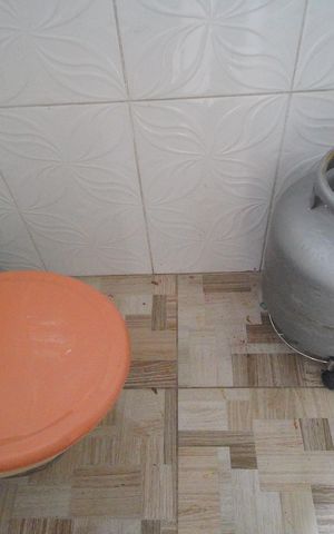 Casa à venda com 144m², 2 quartos e sem vagaLavabo