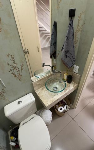 Casa à venda com 126m², 3 quartos e 2 vagas Casa à venda com 126m², 3 quartos e 2 vagasBanheiro