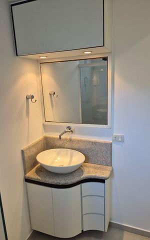 Apartamento à venda com 56m², 2 quartos e 1 vaga Apartamento à venda com 56m², 2 quartos e 1 vagaBanheiro