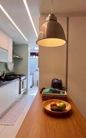 Apartamento à venda com 101m², 3 quartos e 2 vagas Apartamento à venda com 101m², 3 quartos e 2 vagasCozinha
