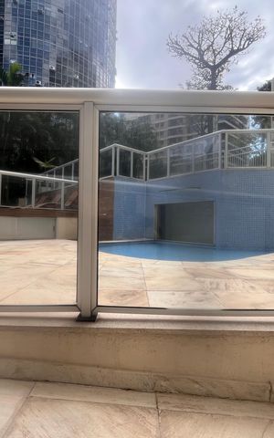 Apartamento à venda com 101m², 3 quartos e 2 vagas Apartamento à venda com 101m², 3 quartos e 2 vagasÁrea comum - Piscina