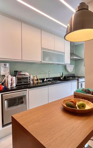 Apartamento à venda com 101m², 3 quartos e 2 vagas Apartamento à venda com 101m², 3 quartos e 2 vagasCozinha