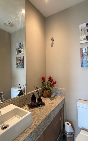 Apartamento para alugar com 74m², 2 quartos e 1 vagaLavabo