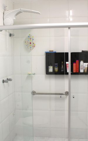 Casa à venda com 390m², 4 quartos e 2 vagasBanheiro da Suíte