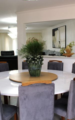 Casa à venda com 390m², 4 quartos e 2 vagasSala de Jantar