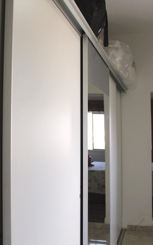 Casa à venda com 390m², 4 quartos e 2 vagasCloset da suíte
