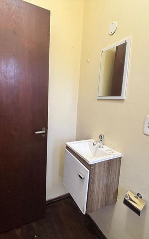 Casa para alugar com 418m², 4 quartos e 4 vagas