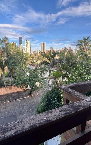 Casa para alugar com 418m², 4 quartos e 4 vagas