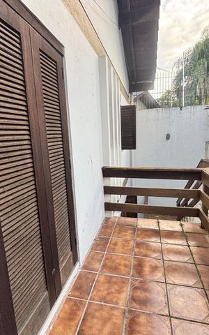 Casa para alugar com 418m², 4 quartos e 4 vagas