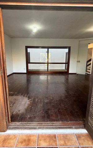 Casa para alugar com 418m², 4 quartos e 4 vagas