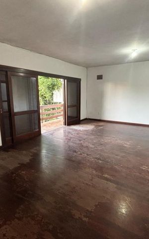 Casa para alugar com 418m², 4 quartos e 4 vagas