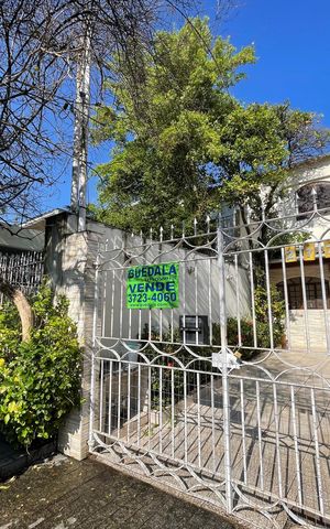 Casa para alugar com 69m², 2 quartos e 2 vagas Casa para alugar com 69m², 2 quartos e 2 vagasFachada