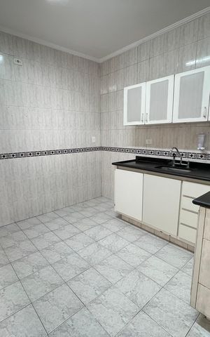 Casa para alugar com 69m², 2 quartos e 2 vagas Casa para alugar com 69m², 2 quartos e 2 vagasCozinha