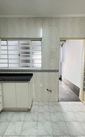 Casa para alugar com 69m², 2 quartos e 2 vagas Casa para alugar com 69m², 2 quartos e 2 vagasCozinha
