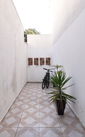 Casa à venda com 166m², 4 quartos e 2 vagasÁrea externa