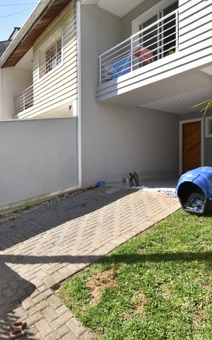 Casa à venda com 166m², 4 quartos e 2 vagasÁrea externa