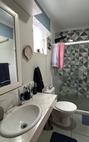 Casa à venda com 240m², 3 quartos e 2 vagasBanheiro 1