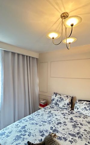Casa à venda com 240m², 3 quartos e 2 vagasQuarto 3 - Suíte